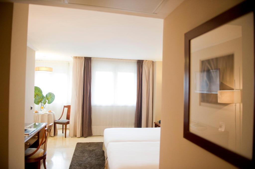 Hotel San Pedro Langreo Camera foto